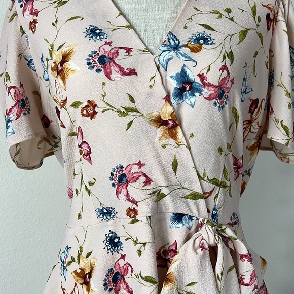 Lily White L Pink Floral Blouse - Picture 3 of 13